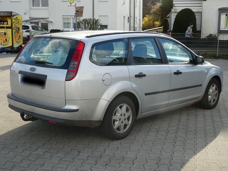 Gebraucht Ford Focus 101 PS (74 kW) 2006 Silber Kombi