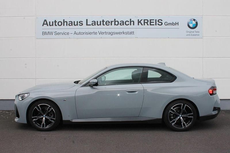 Gebraucht BMW 220 M Sport 184 PS (135 kW) 2022 Grau Coupé