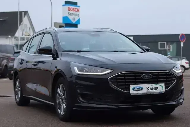 Gebraucht Ford Focus Titanium 125 PS (91 kW) 2023 Schwarz Limousine