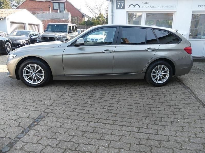 Gebraucht BMW 320 Advantage 184 PS (135 kW) 2017 Silber Kombi