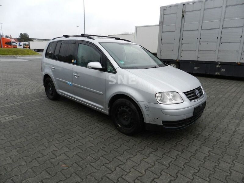 Gebraucht VW Touran Trendline 140 PS (102 kW) 2005 Silber Van / Kleinbus
