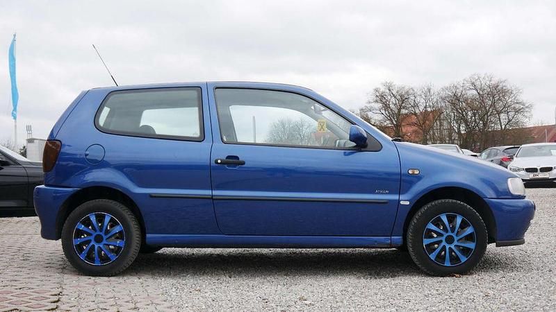 Gebraucht VW Polo 60 PS (44 kW) 1999 Blau Limousine