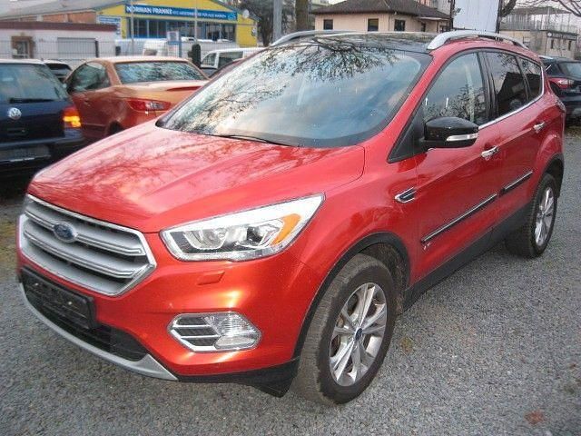 Gebraucht Ford Kuga Titanium 150 PS (110 kW) 2017 Grau SUV