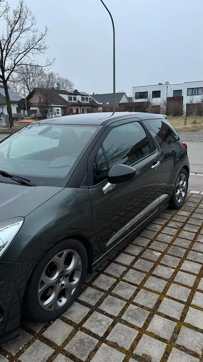 Gebraucht Citroën DS3 156 PS (114 kW) 2012 Grau Kleinwagen