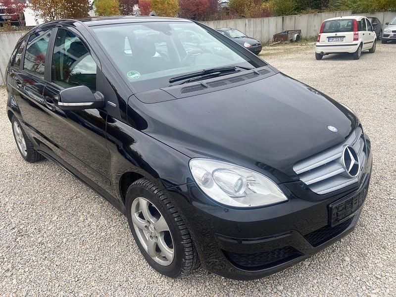 Schwarz Gebraucht 2010 Mercedes B160 Van / Kleinbus | 3.490 € (Guter Preis) - Bild 1/4