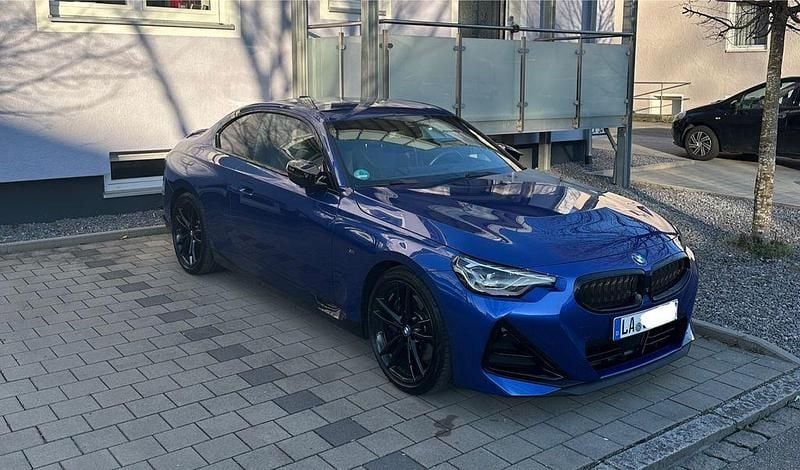 Blau Gebraucht 2023 BMW M240 M Sport Coupé | 45.900 € (Fairer Preis) - Bild 1/4