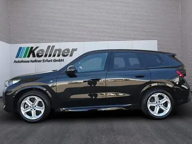 Gebraucht BMW iX1 Performance 279 kW (380 PS) 2024 Schwarz SUV