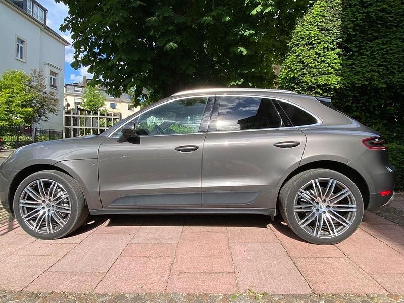 Gebraucht Porsche Macan S 258 PS (189 kW) 2015 Grau SUV