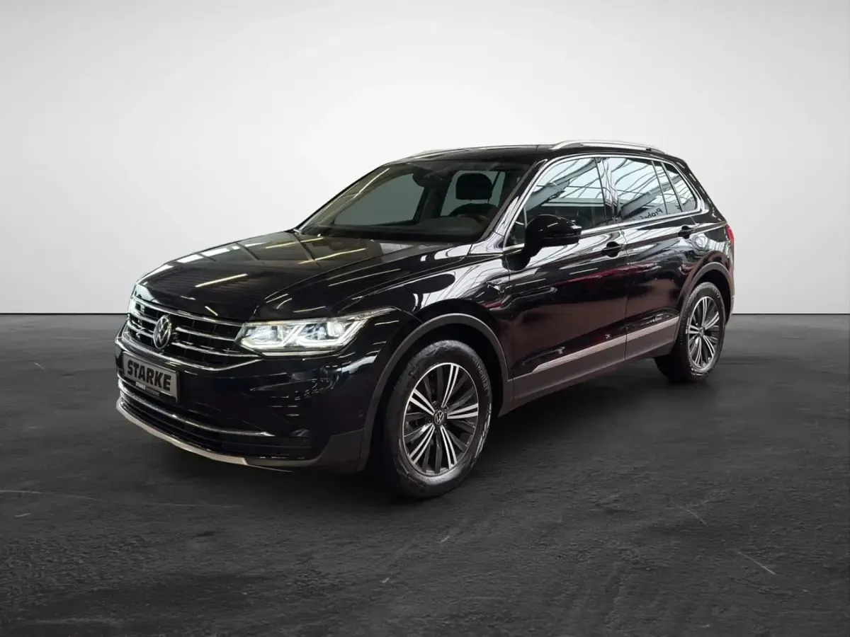 Gebraucht VW Tiguan Elegance 150 PS (110 kW) 2021 Schwarz SUV