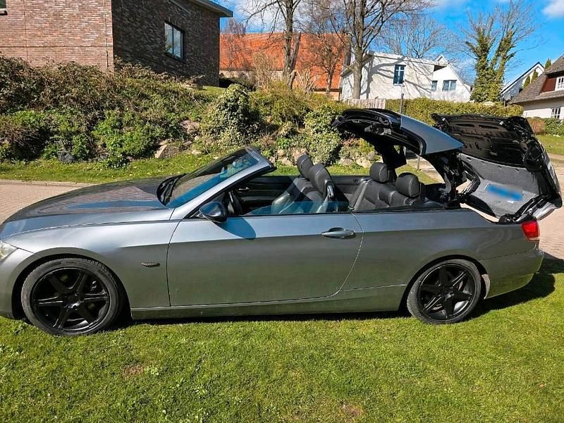 Gebraucht BMW 325 Cabriolet 217 PS (159 kW) 2007 Silber Cabrio