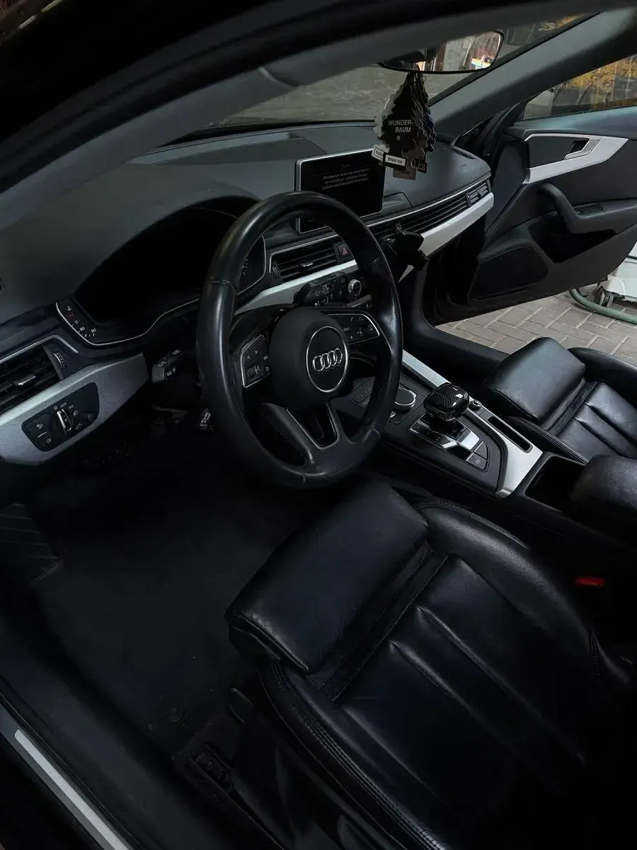 Gebraucht Audi A4 190 PS (139 kW) 2018 Schwarz Kombi