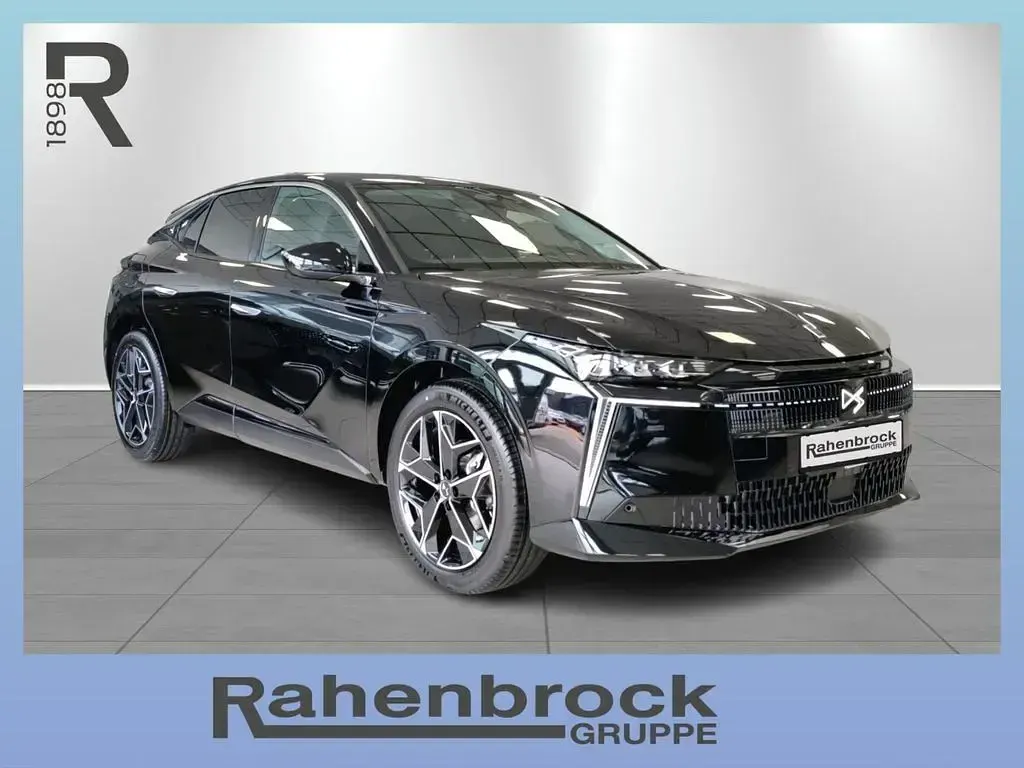 Neu DS Automobiles DS4 145 PS (106 kW) 2026 Schwarz Limousine