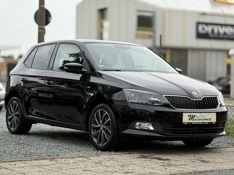 Schwarz Gebraucht 2017 Skoda Fabia Ambition Limousine | 10.940 € (Fairer Preis) - Bild 1/4