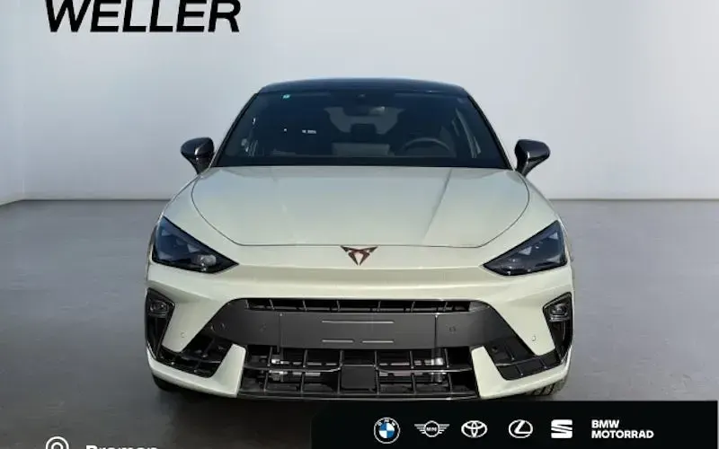 Używany Cupra Leon VZ 325 KM (239 kW) 2025 Szary Sedan/Limuzyna