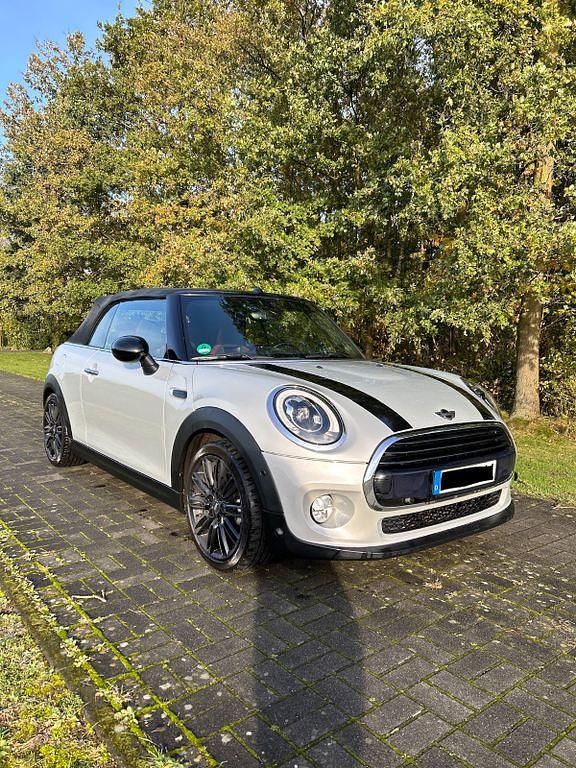 Weiß Gebraucht 2017 Mini Cooper Kleinwagen | 16.500 € (Etwas zu teuer) - Bild 1/4