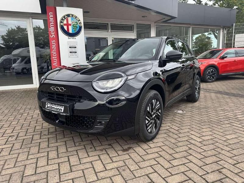 Gebraucht Fiat 600 101 PS (74 kW) 2025 Schwarz SUV