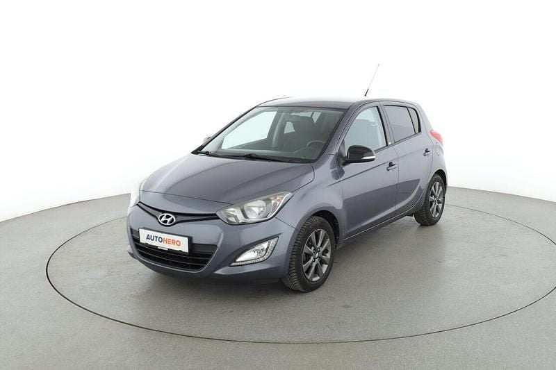 Grau Gebraucht 2014 Hyundai i20 GO! Kleinwagen | 7.750 € (Fairer Preis) - Bild 1/3