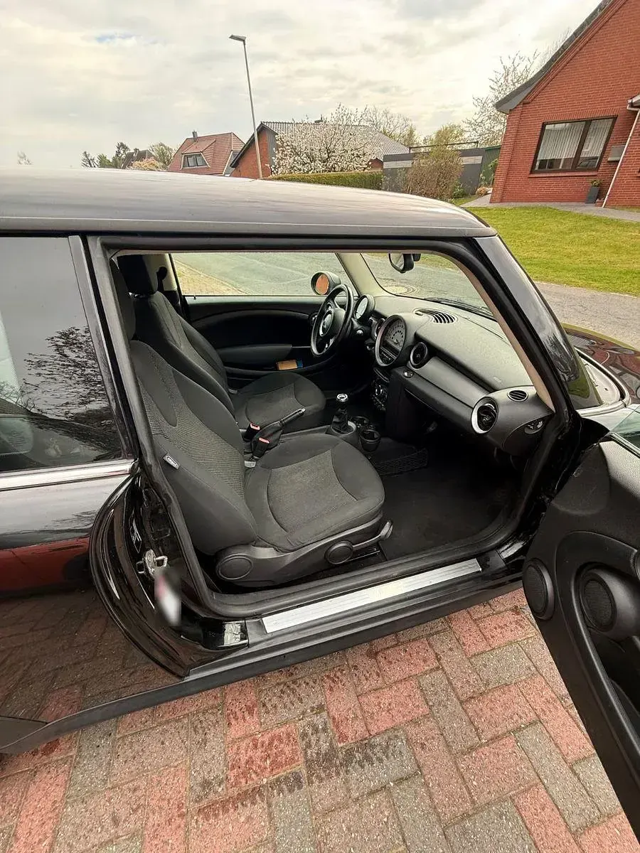 Gebraucht Mini ONE 75 PS (55 kW) 2012 Schwarz Kleinwagen