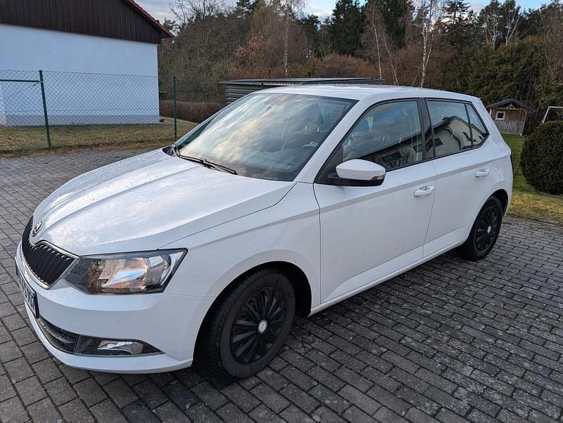 Gebraucht Skoda Fabia Style 90 PS (66 kW) 2016 Weiß Kleinwagen