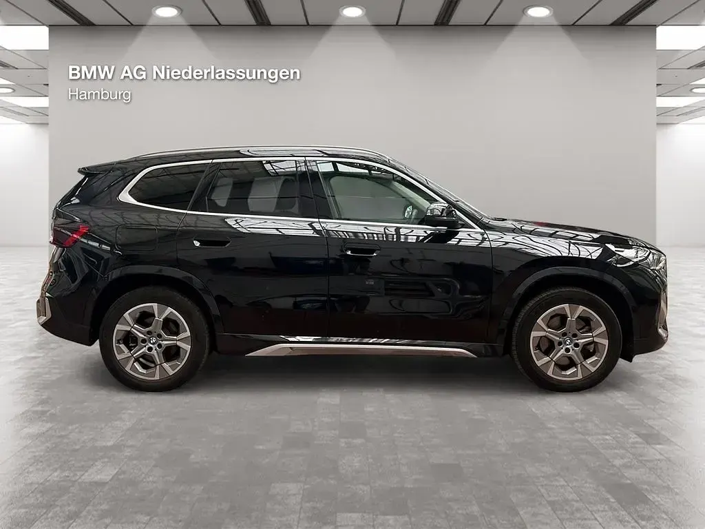 Gebraucht BMW X1 Sport Line 150 PS (110 kW) 2023 Schwarz SUV