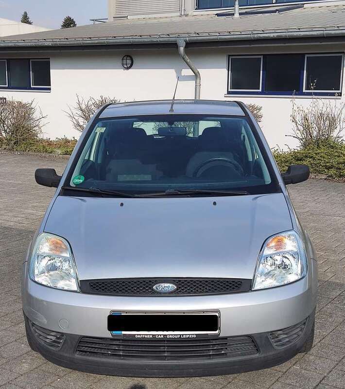 Silber Gebraucht 2004 Ford Fiesta Kleinwagen | 500 € (Superpreis) - Bild 1/4