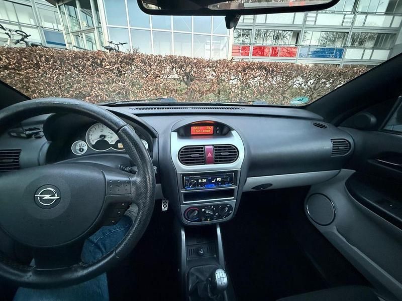 Gebraucht Opel Tigra 90 PS (66 kW) 2007 Silber Cabrio