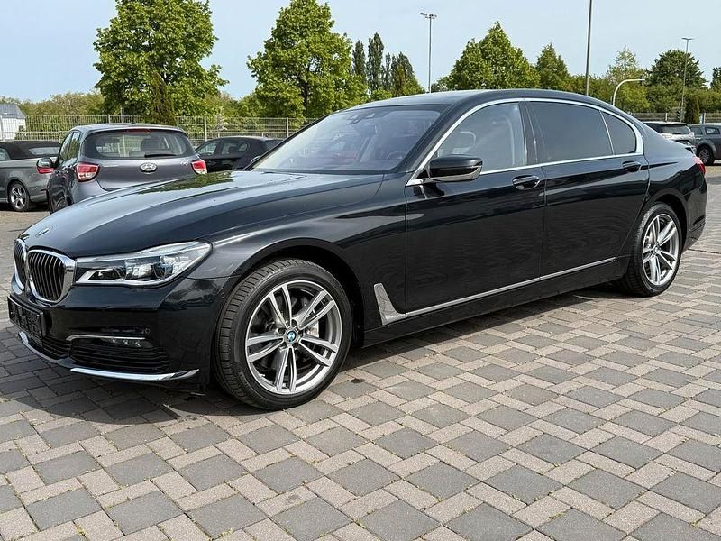 Gebraucht BMW 730 Performance 265 PS (194 kW) 2019 Schwarz Limousine