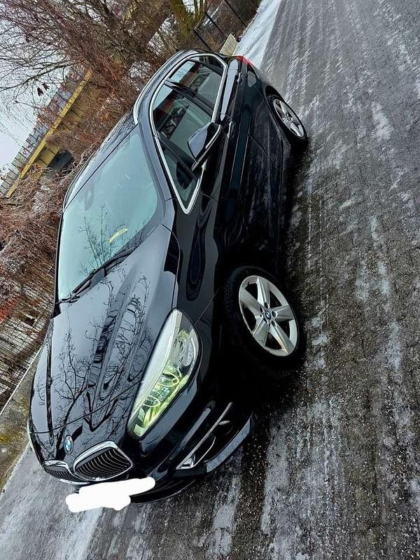 Gebraucht BMW 218 Active Tourer Sport Line 150 PS (110 kW) 2015 Schwarz Van / Kleinbus