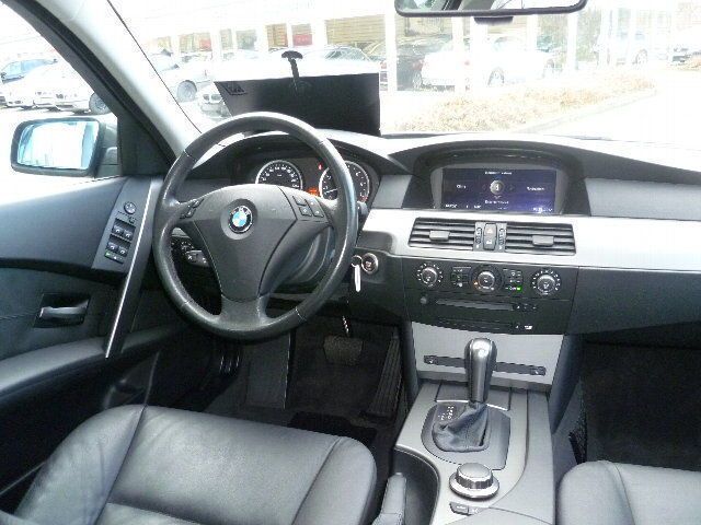 Gebraucht BMW 525 218 PS (160 kW) 2006 Grau metallic Limousine