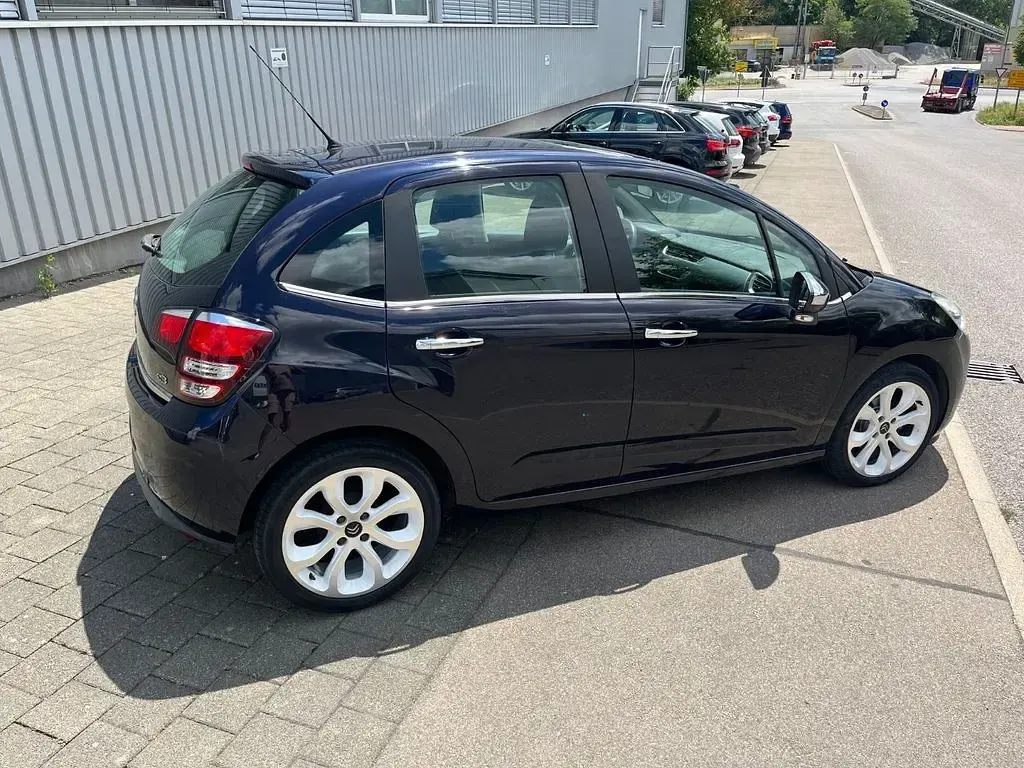 Gebraucht Citroën C3 SELECTION 82 PS (60 kW) 2014 Violett Limousine