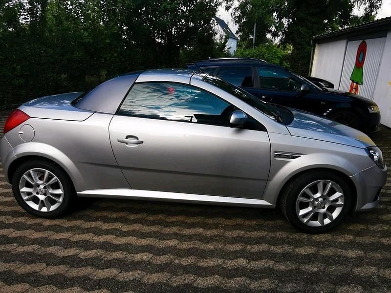 Silber Gebraucht 2005 Opel Tigra Cabrio | 2.400 € (Fairer Preis) - Bild 1/4