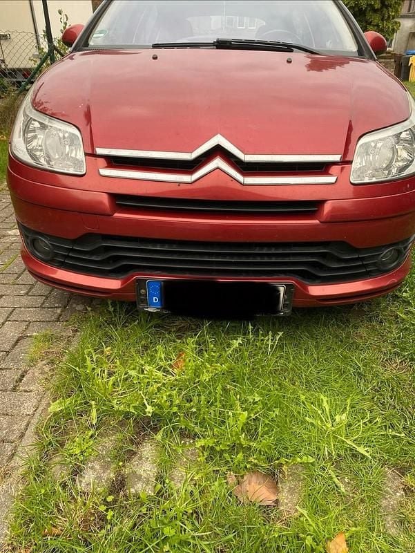 Rot Gebraucht 2008 Citroën C4 Coupé | 1.650 € (Teuer) - Bild 1/4