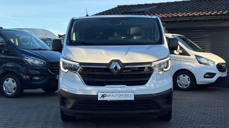 Gebraucht Renault Trafic 131 PS (96 kW) 2022 Weiß Van / Kleinbus