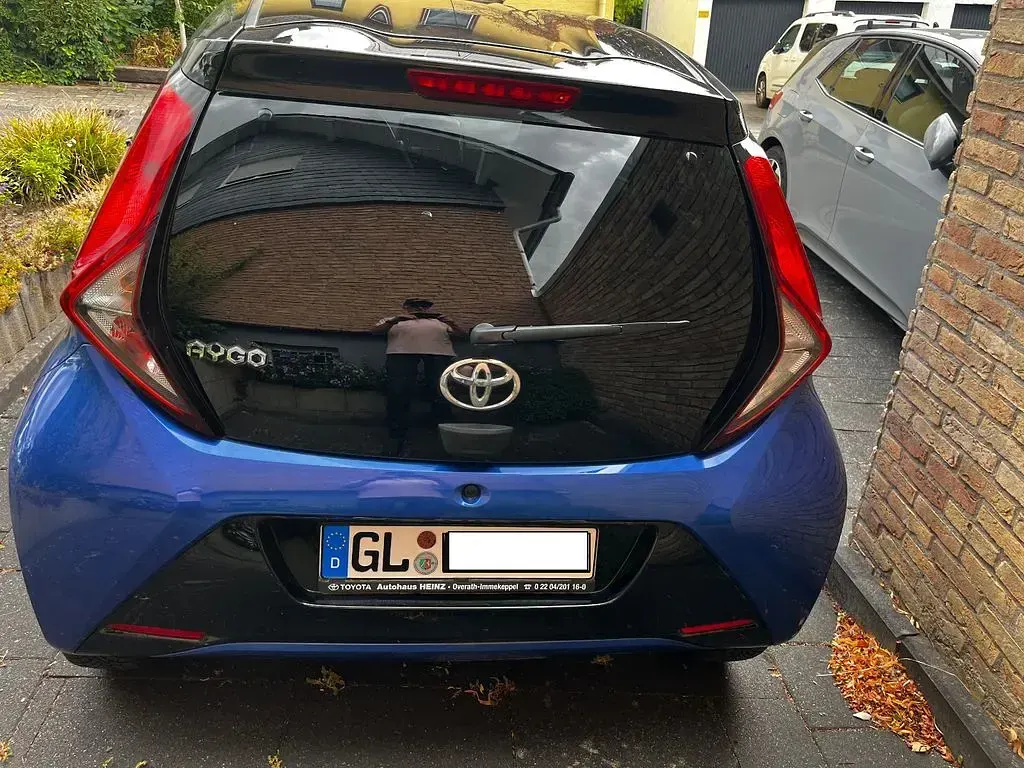 Gebraucht Toyota Aygo X-clusiv 72 PS (52 kW) 2019 Blau Kleinwagen
