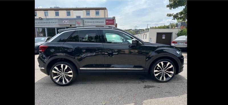 Schwarz Gebraucht 2018 VW T-Roc SUV | 19.999 € (Fairer Preis) - Bild 1/4
