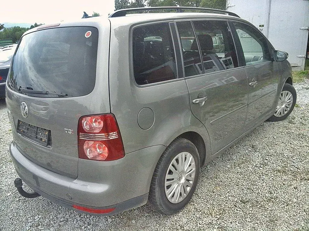 Gebraucht VW Touran Trendline 140 PS (102 kW) 2009 Slate grey metallic Van / Kleinbus