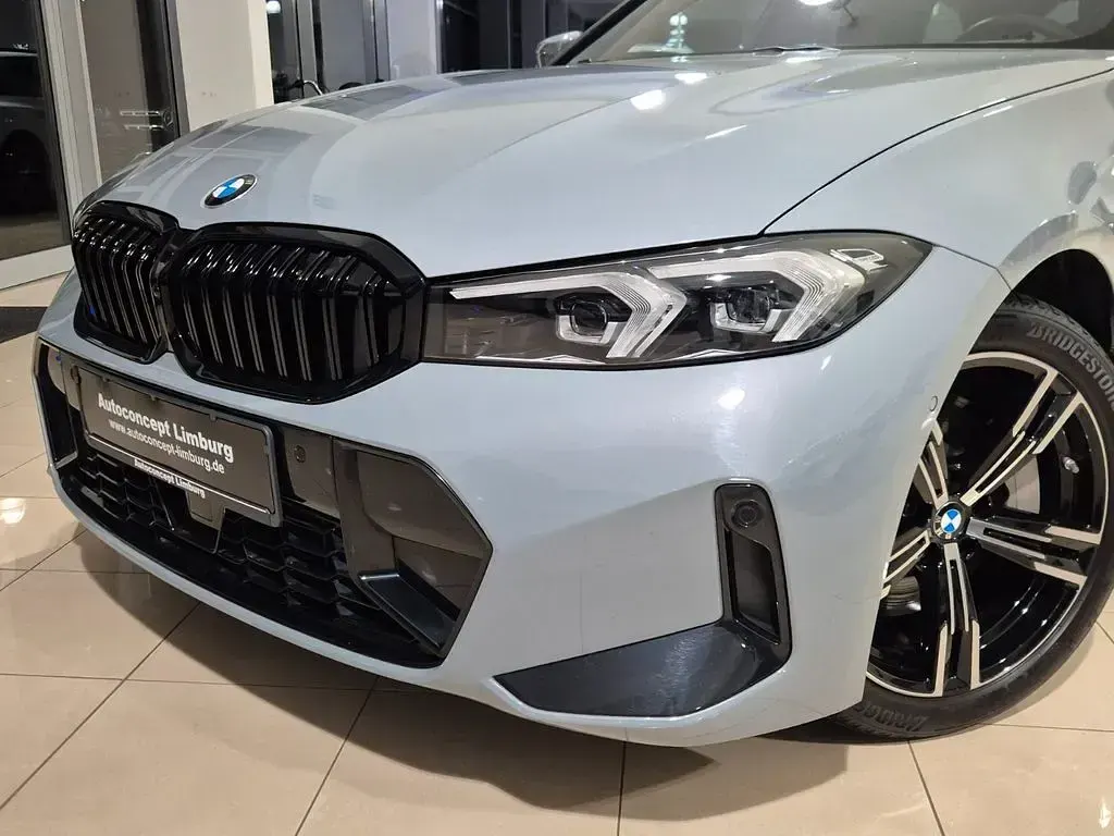 Gebraucht BMW 330 M Sport 245 PS (180 kW) 2024 Grau Limousine