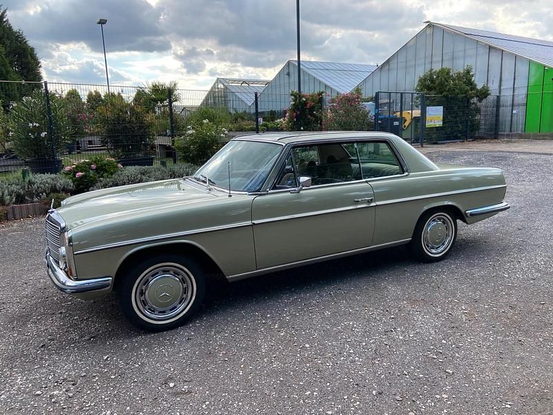 Gebraucht Mercedes 280 110 PS (80 kW) 1974 Grün Coupé
