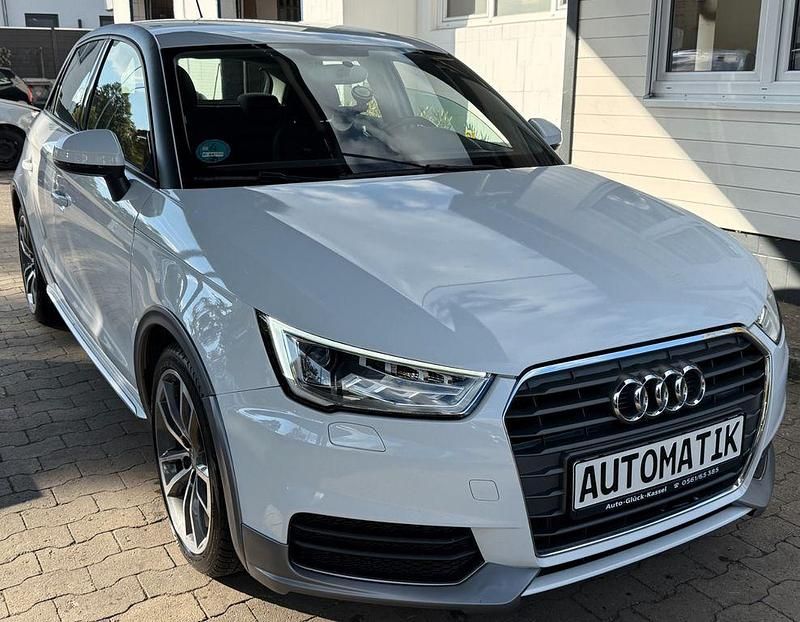 Weiß Gebraucht 2017 Audi A1 Sportback Performance Kleinwagen | 15.900 € (Fairer Preis) - Bild 1/4