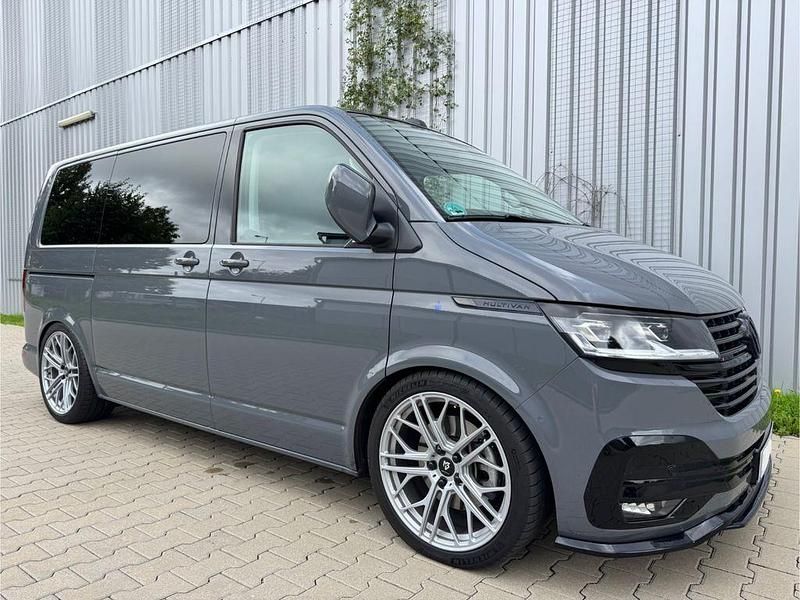 Grau Gebraucht 2022 VW T6.1 Generation Six Van | 66.500 € (Etwas zu teuer) - Bild 1/4