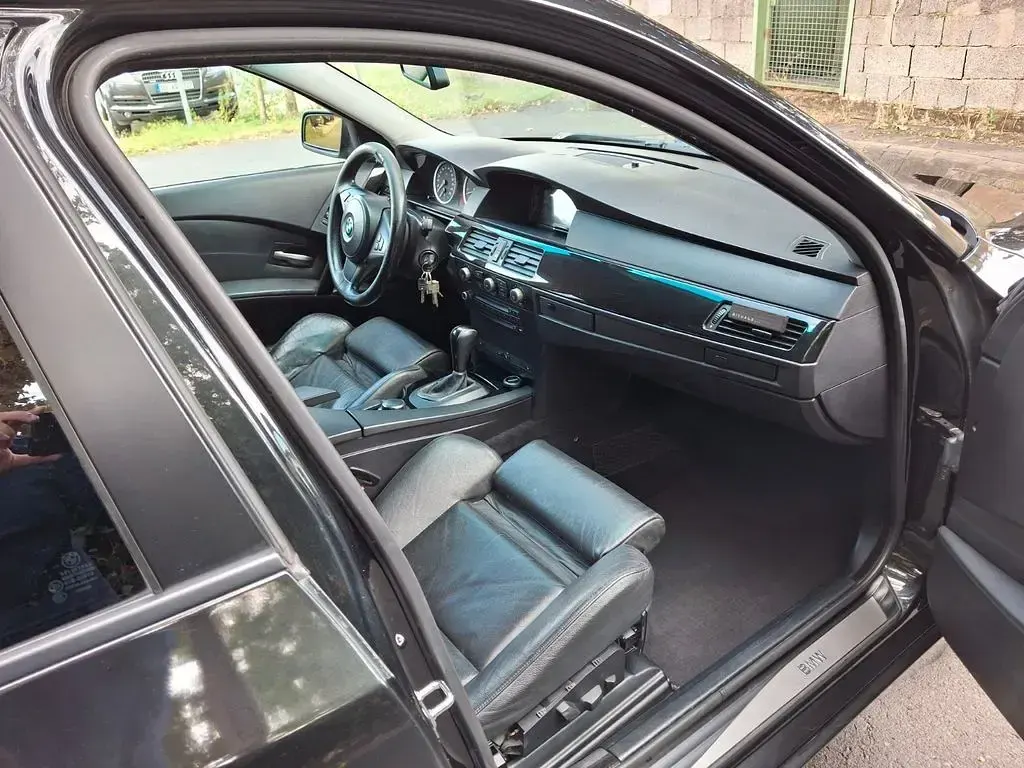 Gebraucht BMW 520 M Sport 170 PS (125 kW) 2004 Schwarz Limousine