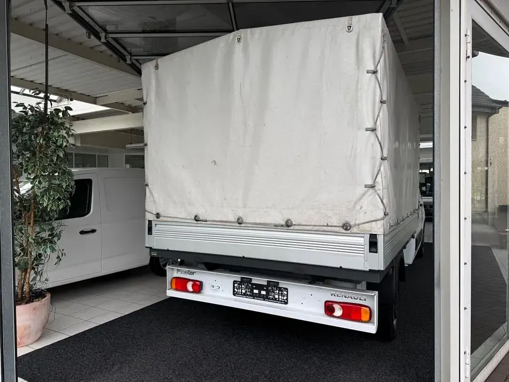 Occasion Renault Master 145 ch (106 kW) 2023 Blanc Monospace