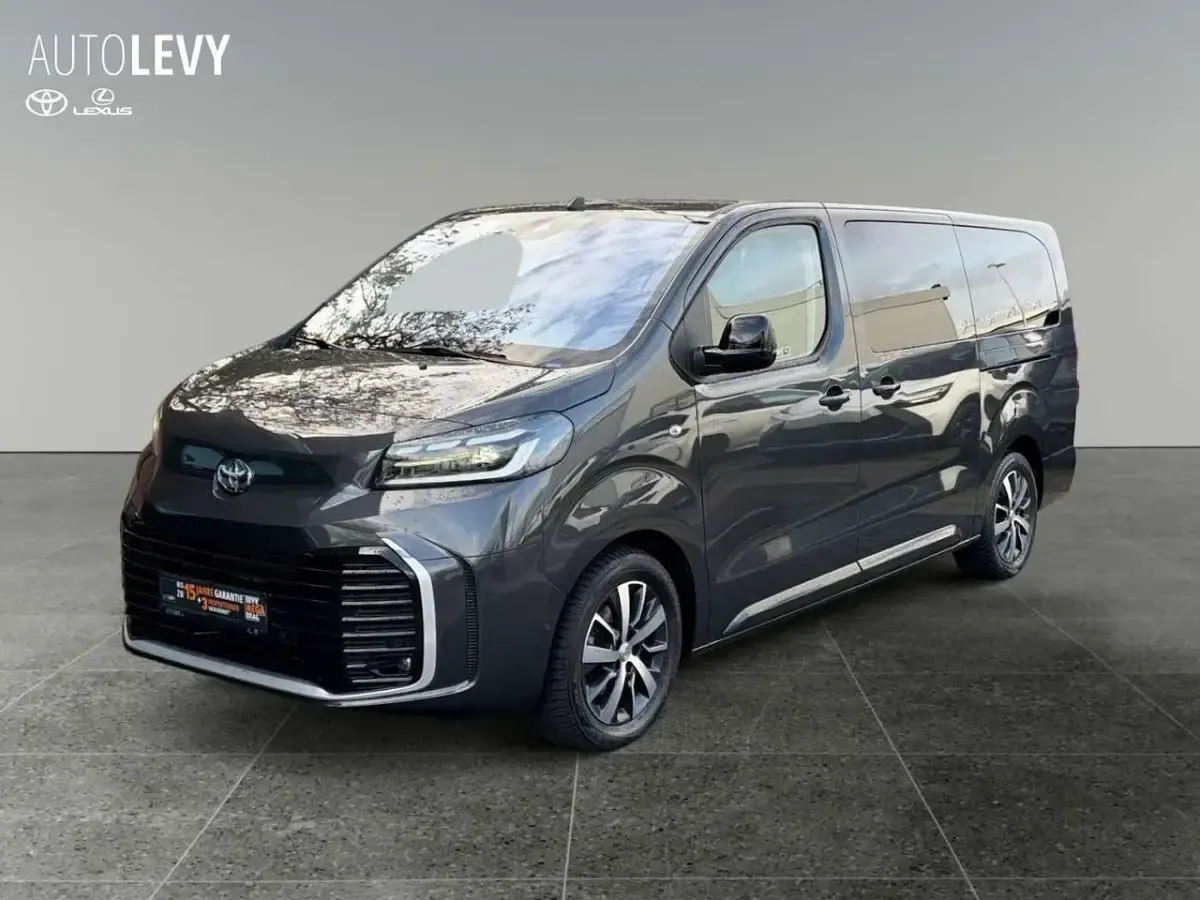 Gebraucht Toyota Proace Verso 177 PS (130 kW) 2025 Grau Kombi