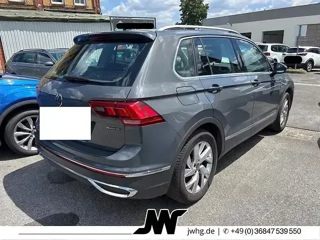 Gebraucht VW Tiguan Elegance 150 PS (110 kW) 2022 Grau SUV