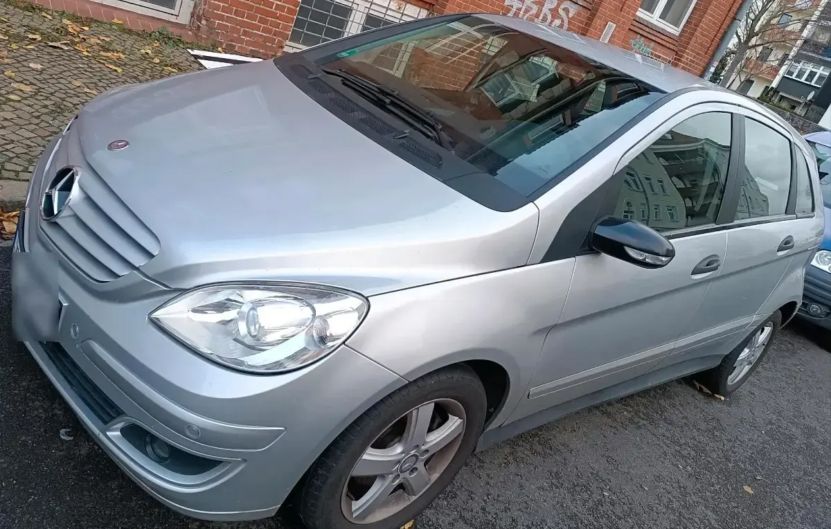 Gebraucht Mercedes B200 136 PS (100 kW) 2007 Grau Van / Kleinbus