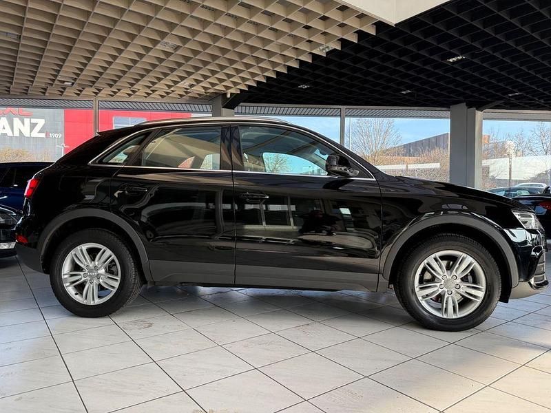 Gebraucht Audi Q3 Basis 150 PS (110 kW) 2017 Schwarz SUV