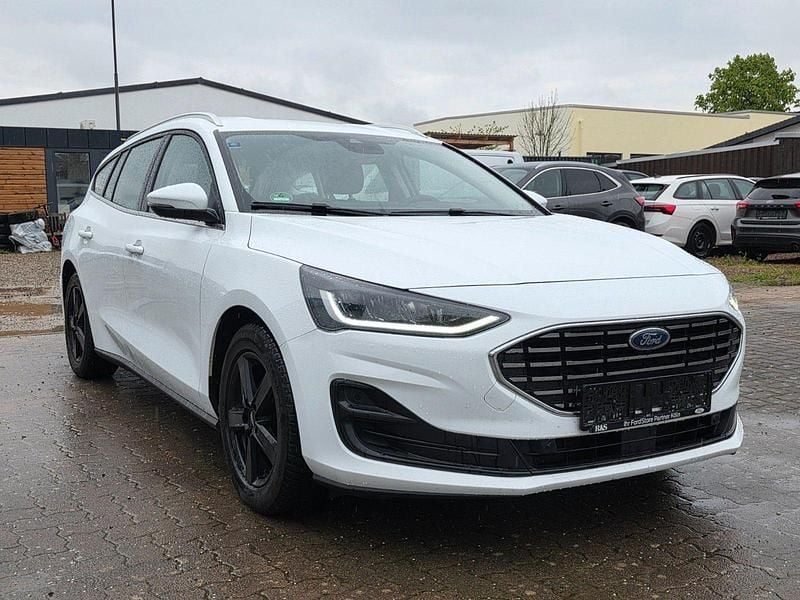 Second-hand Ford Focus Titanium 116 CP (85 kW) 2023 Alb Break