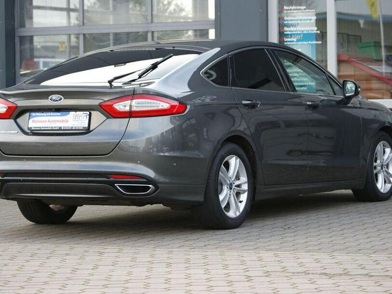 Gebraucht Ford Mondeo 179 PS (131 kW) 2015 Grau Limousine