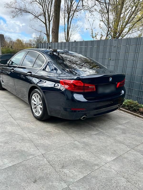 Gebraucht BMW 530 265 PS (194 kW) 2018 Blau Limousine