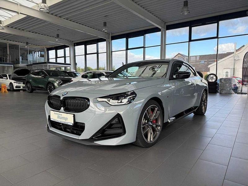M brooklyn grau metallic Gebraucht 2023 BMW M240 M Sport Coupé | 47.690 € (Fairer Preis) - Bild 1/4